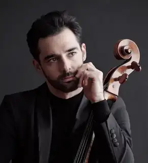 Pablo Ferrández | Ensemble Resonanz | Riccardo Minasi
