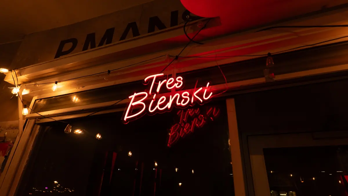 J1 - Tres Bienski: Frozilla, Kitty Sarcasm, lava404, nuarrrrr, Sava — Jasna 1, Warszawa