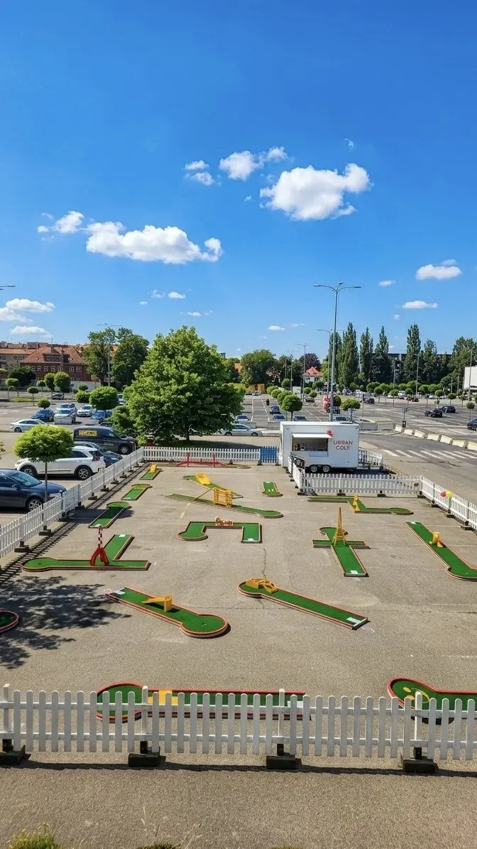 Urban Golf - nové hřiště minigolfu ve Vratislavi — Centrum Handlowe Borek, Vratislav