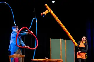 Besuch der Giraffe / Schauspiel mit theatralischem Spiel