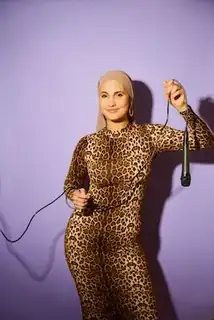 Anissa Loucif: mach nicht so auf teuer