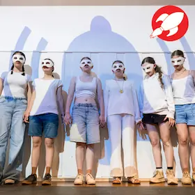 Jedna zprava staci - hra o kybersikane (11+) - premiera — Chawwerusch Theatersaal, Herxheim