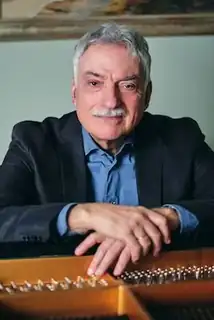 Klavírní večer s Peterem Froundjianem