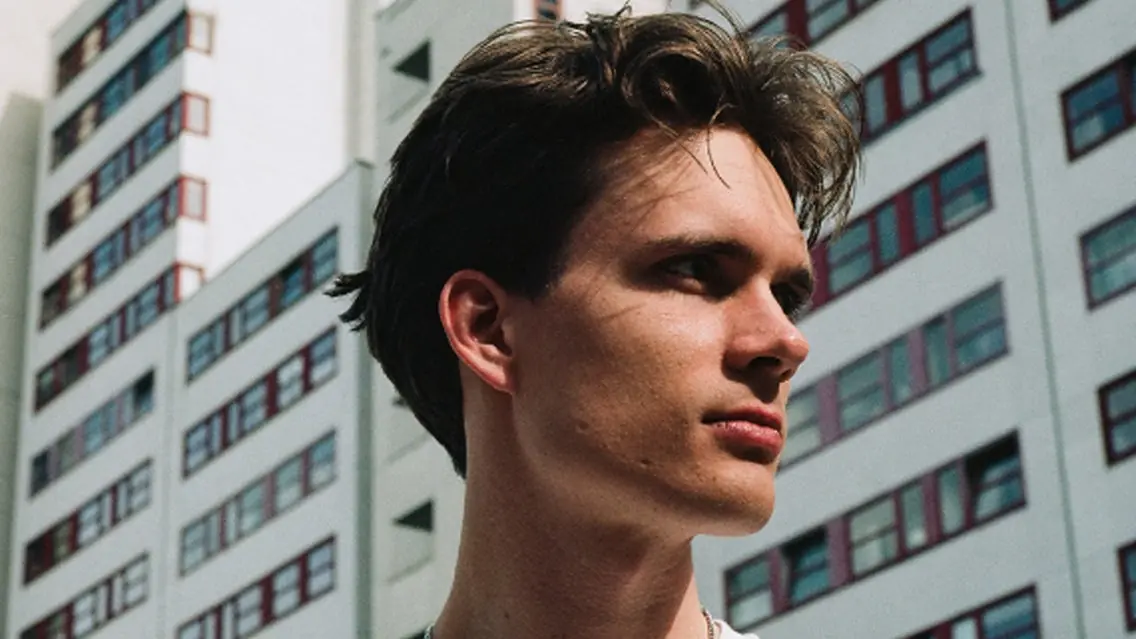 Jero19 - Tour von Seite — Mnichov