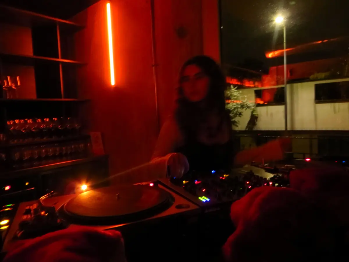 go.play mit Sarah — Minimal Bar, Berlin