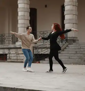 Letní milongy na parketu v Parku Staromějského