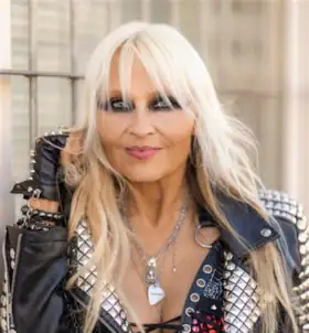 Doro - Conqueress - Forever Strong And Proud