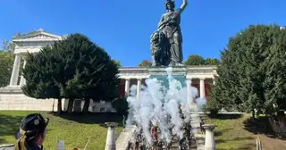 Böllerschießen auf der Wiesn 2026: Termin, Ablauf und Tradition