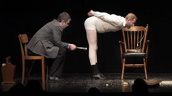 ЧЕРНИЛА ДЛЯ ЛЕВШЕЙ. АБСУРДНАЯ КОМЕДИЯ — Teatr KTO, Краков