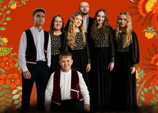 R - KONCERT FAMILIJNY   TUPNIJ RAZ, TUPNIJ DWA! CZYLI WALIZKA PEŁNA FOLKU  Muzyczne spotkania z PGE Polską Grupą Energetyczną