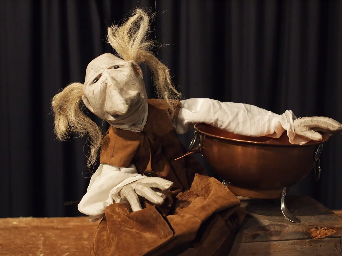 Figurentheater Namlos - Der Zaubertopf — Spielboden, Dornbirn