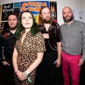 Izzy and the Black Trees — Radio Łódź, Lodž