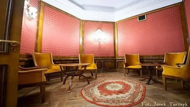 Zwiedzanie Pałacu Kultury i Nauki — Warszawa