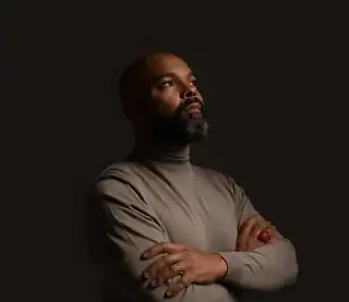 MYLES SANKO | Scena MONK