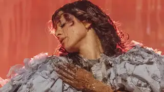 Melanie Martinez – HADES: THE SACRIFICE | Logen-Seat