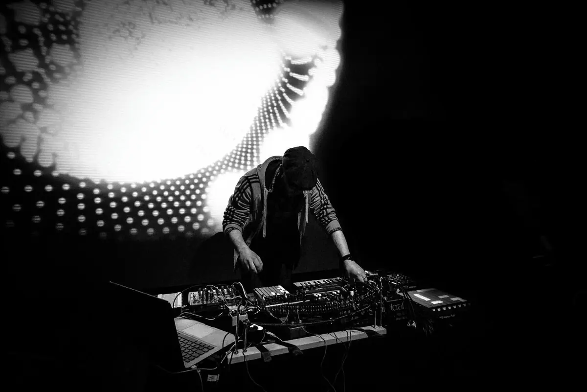 Adam Winchester (Live) - Dub-infused electronics — Donau115, Berlin
