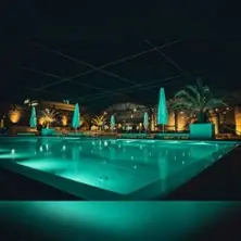 XXL Poolparty - Maaya Berlin | 3 piętra i strefa basenowa — Maaya, Berlin