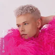Tobias Born: FREAKS! - Нових чоловіків потрібна країні — FRITZ Theater, Bremen