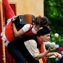 Souvenirs | Zirkus Compagnie pas de deux — WUK Theater Quartier, Halle (Saale)