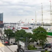 Hafenkante Tour - unterwegs am Wasser — Überseebrücke, Hamburg