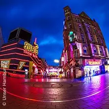 Reeperbahn Quickie Tour — Vor der Davidwache bei den Treppen neben der Garagenausfahrt, Hamburg