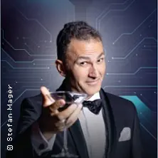 Fatih Çevikkollu - КІ - Критичний Інтелект — Comedia - Theater, Кельн