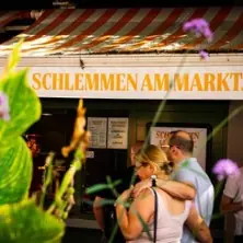 Kurz&Lecker: Tasting the Viktualienmarkt — Treffpunkt: Am Glockenspielturm des neuen Rathauses, Munich