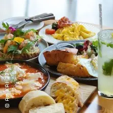 Nedělní brunch v Rostocku | Požitek u Warnowitze — Am KAI 334, Rostock