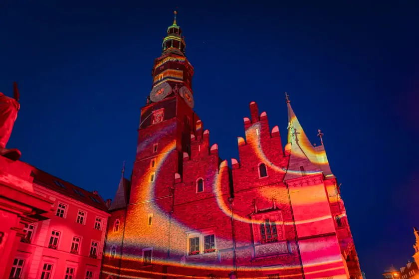 Světelná show - videomapping — Pod pomnikiem Fredry, Vratislav