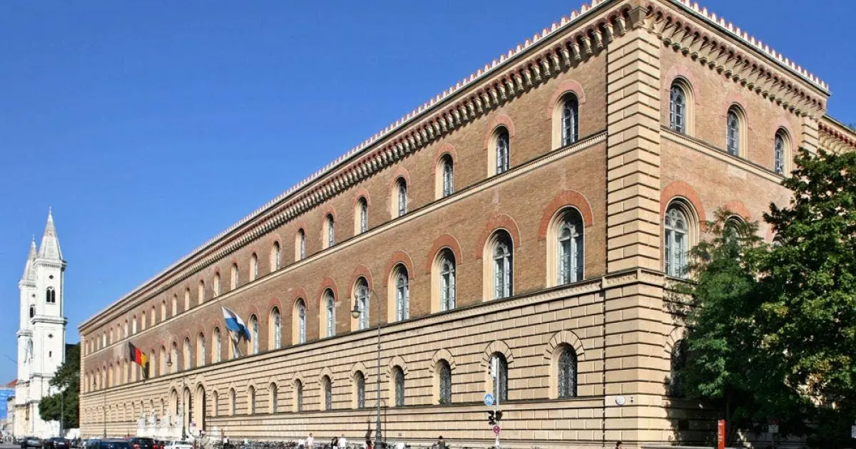 StabiLiebling: A Masterpiece. Two Days. Up Close. — Bayerische Staatsbibliothek, Munich