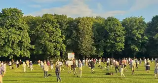 Танцы в парке: Бесплатные уроки в Вестпарке и Остпарке