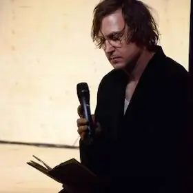 Lars Eidinger - čte a zpívá "Hauspostille" Bertolta Brechta