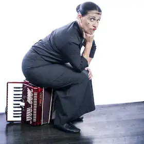 32. Festival der Kleinkunst: Carmela De Feo - Froschkönigin - 20 Jahre La Signora