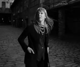 Suzanne Vega - Flying with Angels — Konzerthalle, Bad Salzuflen