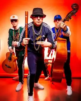 Wildes Holz: "Block Party"