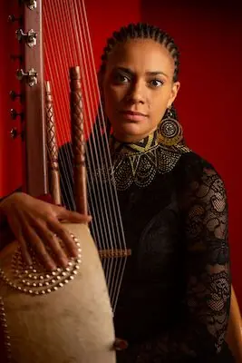 Sona Jobarteh — Freitreppe Alter Hafen, Würzburg