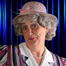 Erna hat Besuch - Die Bingo-Show — Theater Halbe Treppe, Dinslaken