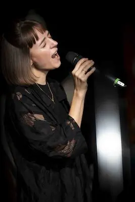 Miriam Hanika & das kleine Poesie Orchester - Neustädter Schlosshof Konzerte 2026 — Schlosshof im Alten Schloss, Neustadt an der Aisch