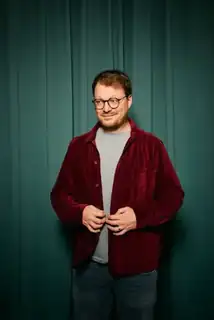 Maxi Gstettenbauer - KOMPLETT ABSURD
