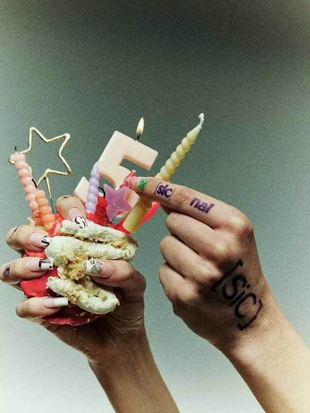 5 1/2 YEAR SICNAL B-DAY — Haus73, Гамбург