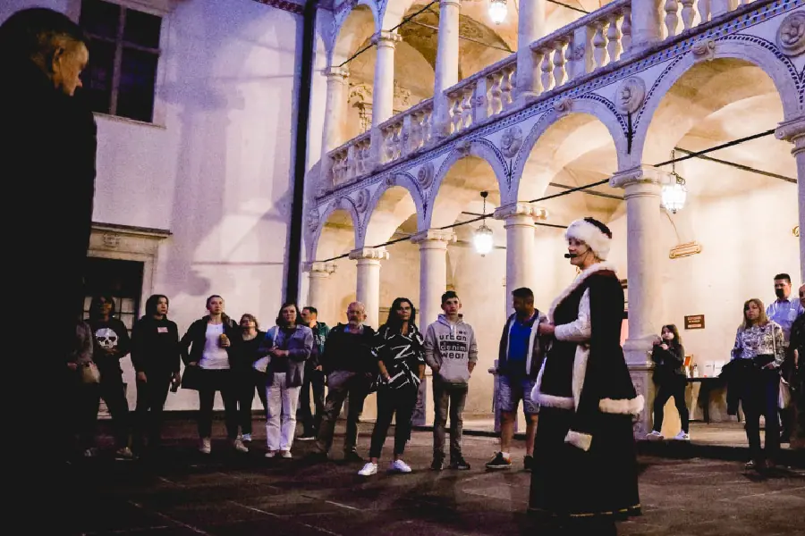 Nachtrundgang durch das Schloss und den Park mit Fackeln — Zamek w Baranowie Sandomierskim, Baranów Sandomierski