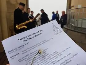 Morning devotion on the viewing platform — Frauenkirche, Dresden