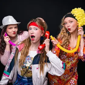 Mann, stress mich nich'! - Шалена комедія про жіночу комуну, Й. Галлі — Galli Theater Erfurt, Ерфурт