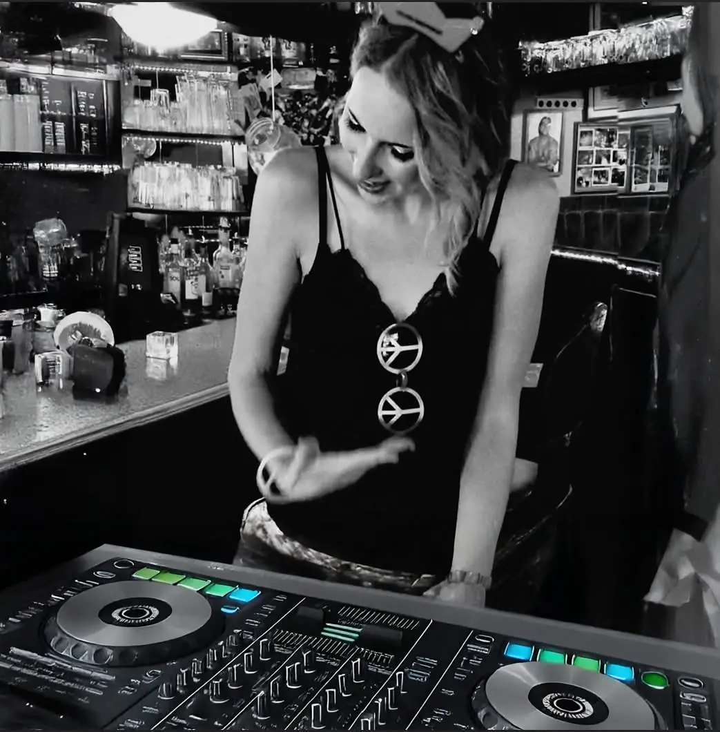 Independent Tanzmusik by DJ Calle — Dunckerclub, Berlín