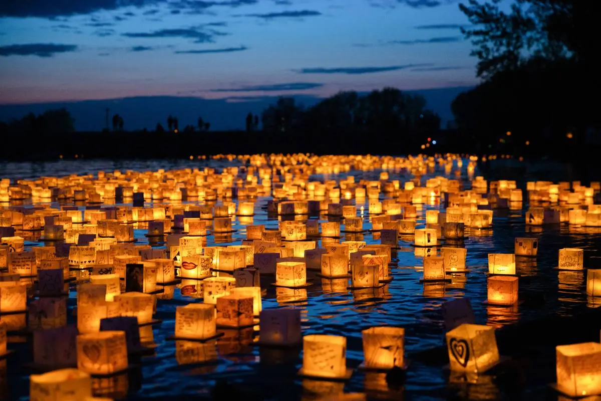 Water Lantern Festival — Britzer Garten, Berlin