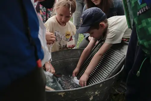 Etnoigraszki: Plusk, chlupot, chlust