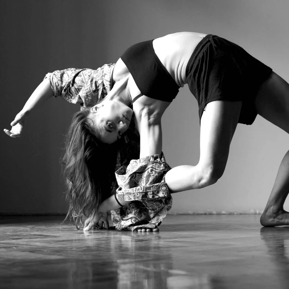 b12 critical mass | M. Pergallini, S.Pitarresi, S.Gillen, S.Rodríguez — Dock 11 - Dock Art Theater, Berlin