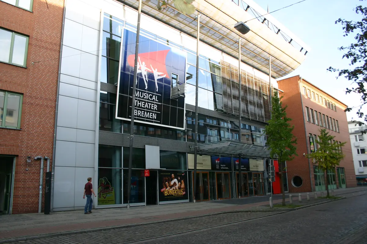 Hakuna Matata - Muzikál — Metropol Theater Bremen, Bremen